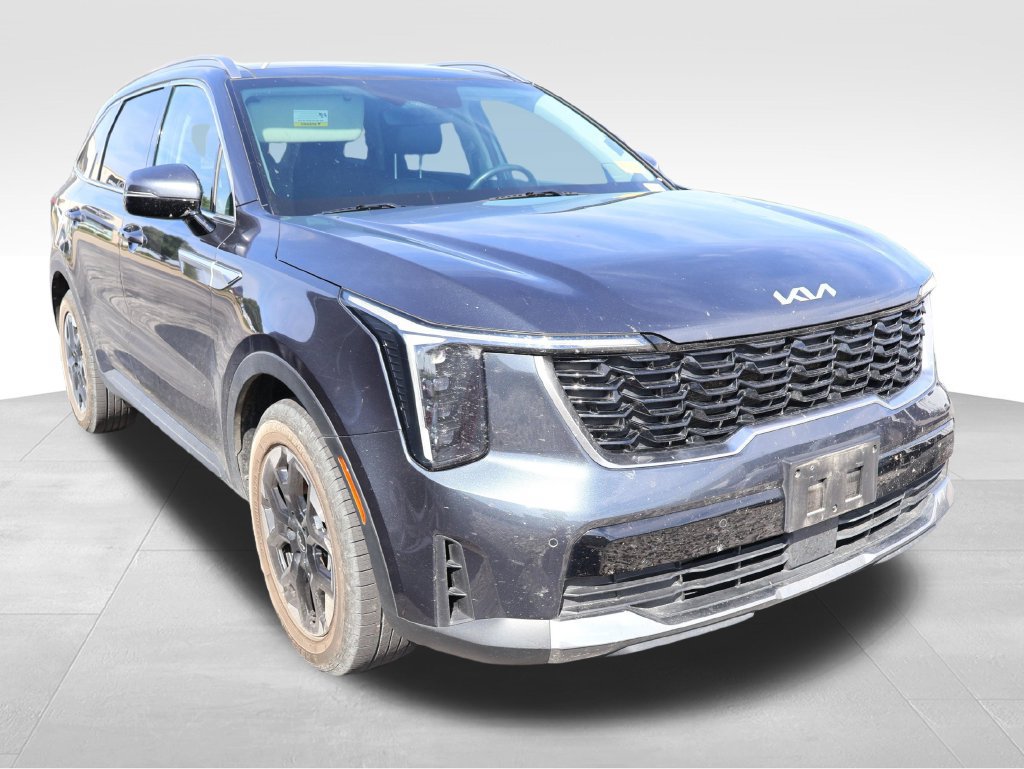 Used 2024 Kia Sorento S w/ Panoramic Sunroof Package FWD image 12