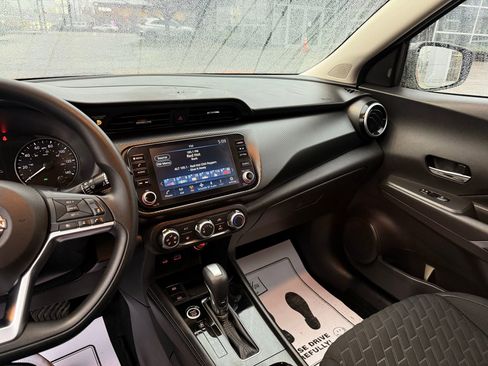 Used 2023 Nissan Kicks SV image 38
