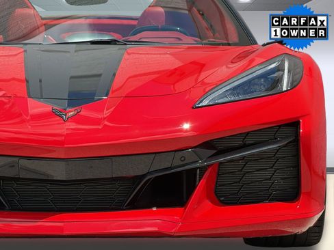 Used 2024 Chevrolet Corvette Z06 RWD image 11