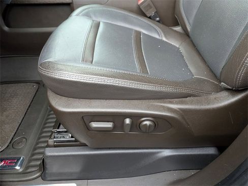 Used 2023 GMC Sierra 3500 Denali w/ Denali Black Diamond Edition image 16