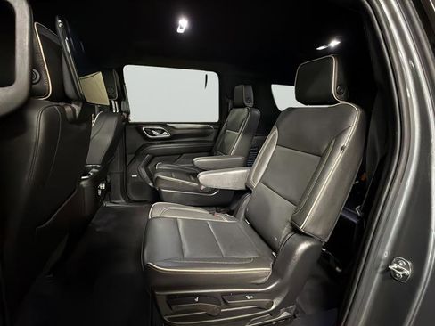 Used 2021 GMC Yukon XL SLT w/ Rear Media and Nav Package AWD/4WD image 24