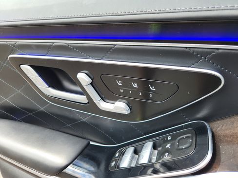 Used 2021 Mercedes-Benz S 580 4MATIC Sedan w/ AMG Line image 7