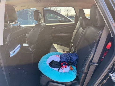 Used 2015 Dodge Journey Crossroad w/ Flexible Seating Group image 11