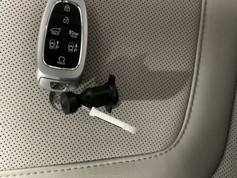 Used 2023 Hyundai Tucson Limited w/ Cargo Package image 23