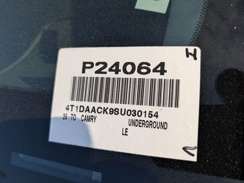 Used 2025 Toyota Camry LE FWD image 35