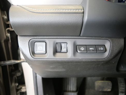 Used 2022 GMC Acadia Denali w/ Denali Ultimate Package AWD/4WD image 14