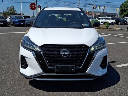 Used 2024 Nissan Kicks SR FWD image 2