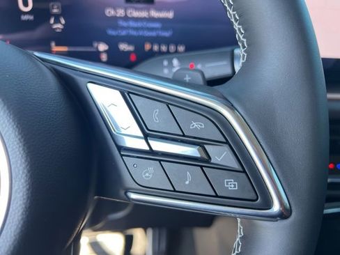 Used 2025 Buick Envision Sport Touring AWD/4WD image 18