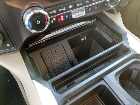 Used 2026 Ford F450 Platinum w/ Platinum Plus Package image 31