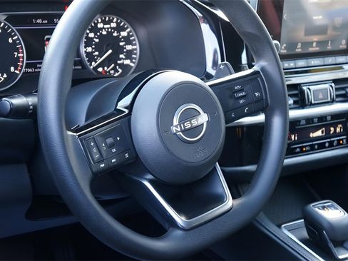 Used 2022 Nissan Pathfinder S image 14