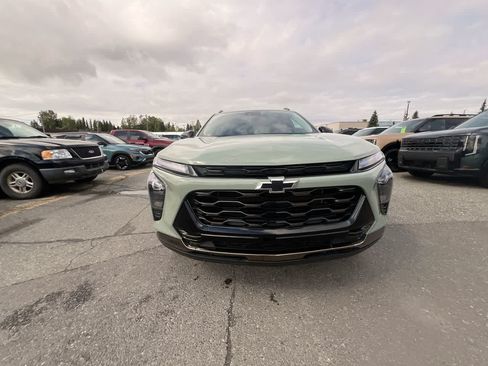 Used 2025 Chevrolet Trax ACTIV FWD image 29