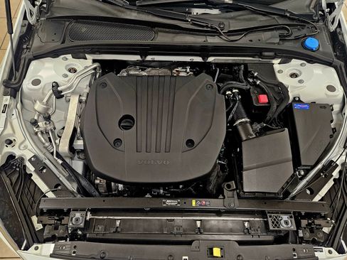 Used 2023 Volvo V60 B5 Cross Country Plus w/ Climate Package image 36