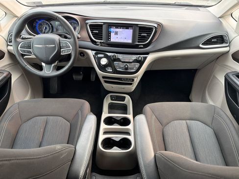 Used 2024 Chrysler Voyager LX FWD image 19