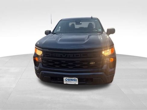 Used 2023 Chevrolet Silverado 1500 Custom image 9