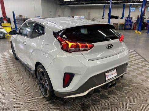 Used 2019 Hyundai Veloster Turbo image 12