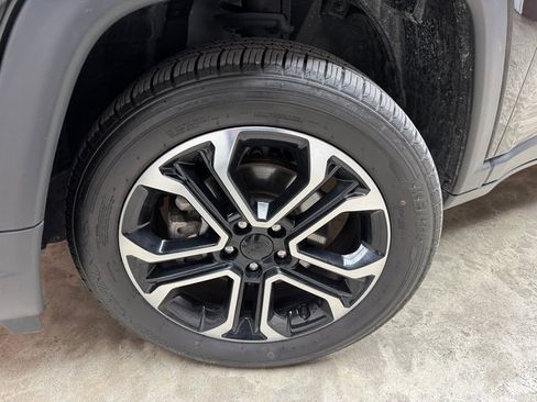 Used 2022 Jeep Compass Limited image 28