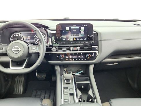 Used 2024 Nissan Pathfinder SL w/ SL Premium Package FWD image 28