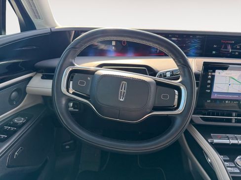 Used 2024 Lincoln Nautilus Reserve w/ Equipment Group 202A image 12