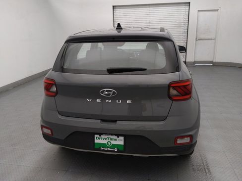 Used 2020 Hyundai Venue SE FWD image 7