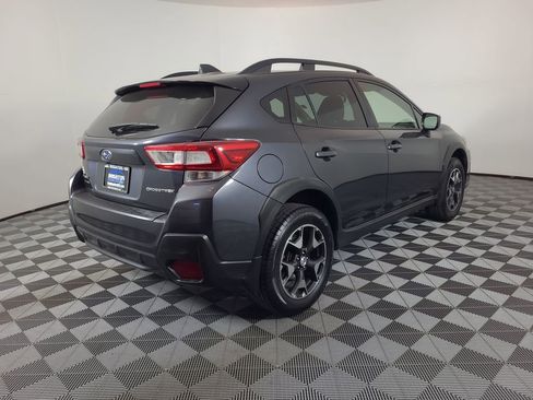 Used 2018 Subaru Crosstrek 2.0i Premium image 3
