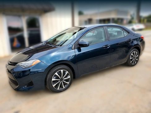 Used 2018 Toyota Corolla LE w/ Carpet Mat Package (TMS) FWD image 7