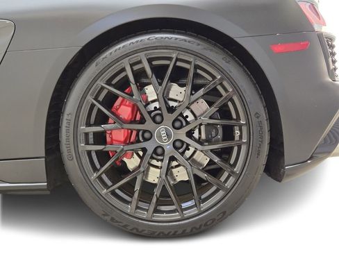 Used 2021 Audi R8 V10 w/ Premium Package image 15