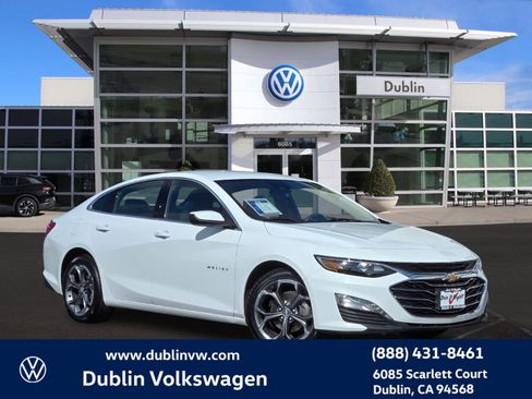 Used 2023 Chevrolet Malibu LT FWD image 1