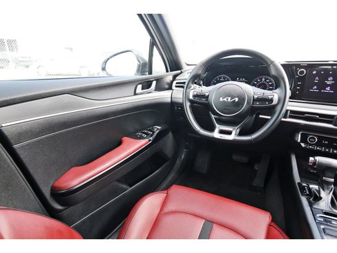 Used 2023 Kia K5 GT-Line image 10