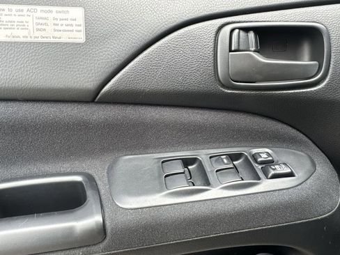 Used 2006 Mitsubishi Lancer Evolution AWD/4WD image 15