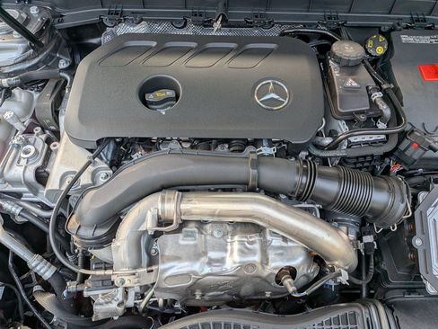 Used 2026 Mercedes-Benz GLB 250 image 35
