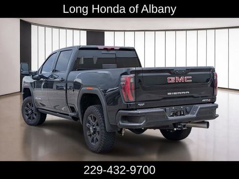 Used 2025 GMC Sierra 2500 AT4 w/ AT4 Premium Plus Package AWD/4WD image 9