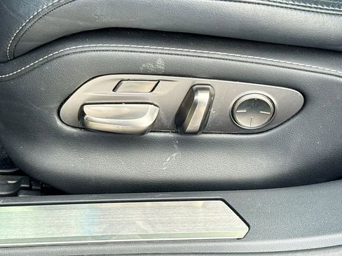 Used 2022 Lexus LS 500 w/ Interior Upgrade Package image 16