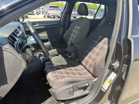 Used 2018 Volkswagen GTI SE FWD image 9
