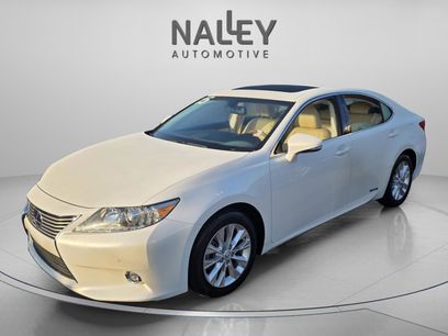 Used 2015 Lexus ES 300h w/ Navigation System Package