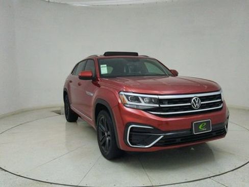 Used 2021 Volkswagen Atlas Cross Sport SE w/ Panoramic Sunroof Package image 63