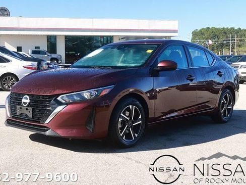 Used 2024 Nissan Sentra SV image 3