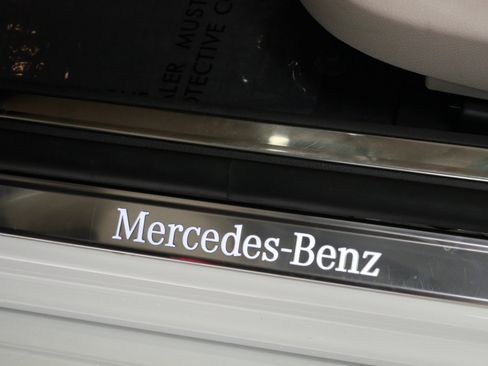 Used 2023 Mercedes-Benz S 580 4MATIC Sedan image 26