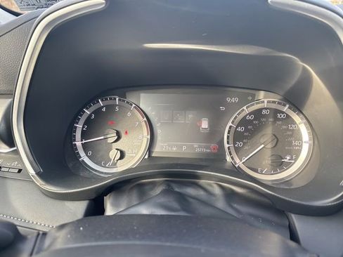 Certified 2024 Toyota Highlander XLE image 29