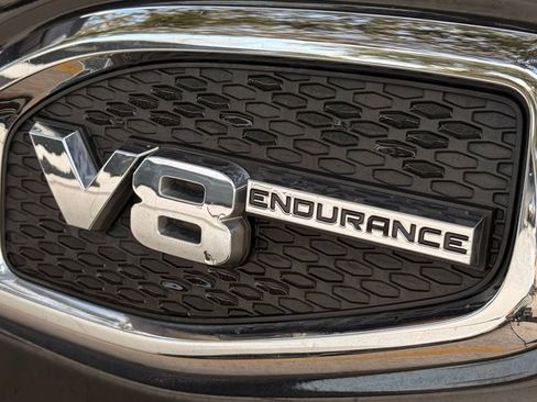 Used 2017 Nissan Titan SV RWD image 12