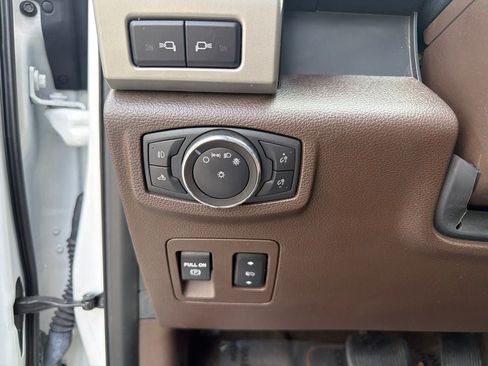 Used 2020 Ford F150 King Ranch w/ Equipment Group 601A Luxury AWD/4WD image 17