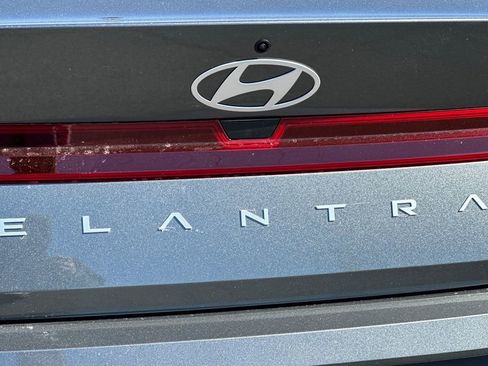 New 2026 Hyundai Elantra SE image 7