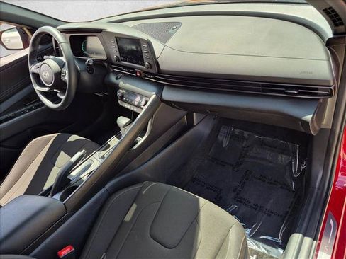 Certified 2025 Hyundai Elantra Sport FWD image 16
