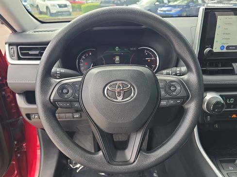 Used 2025 Toyota RAV4 XLE w/ Convenience Package FWD image 31
