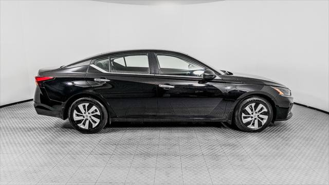 Used 2024 Nissan Altima 2.5 S FWD image 11