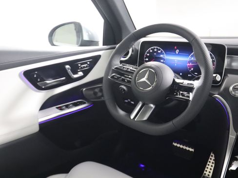 New 2026 Mercedes-Benz GLC 300 image 10