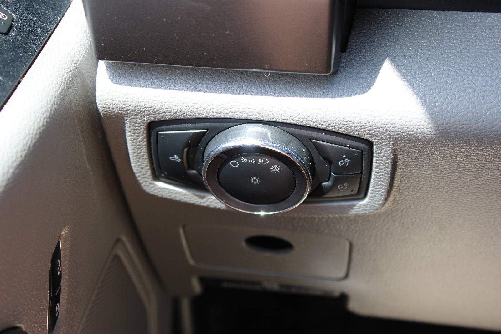 Used 2019 Ford F250 XLT w/ Snow Plow Prep Package AWD/4WD image 21