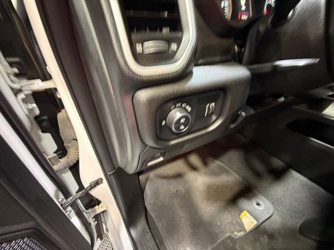 Used 2023 RAM 1500 Big Horn AWD/4WD image 12
