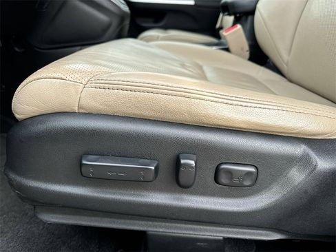 Used 2016 Honda CR-V Touring image 12