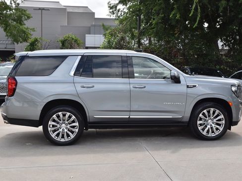 Used 2023 GMC Yukon Denali w/ LPO, Floor Liner Package AWD/4WD image 6
