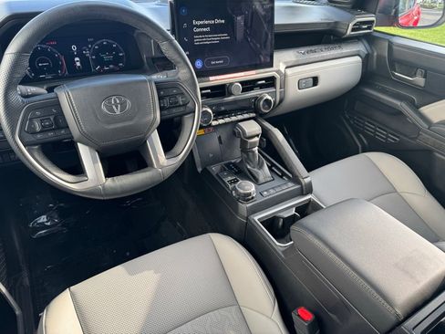 Certified 2025 Toyota Tacoma Limited AWD/4WD image 11